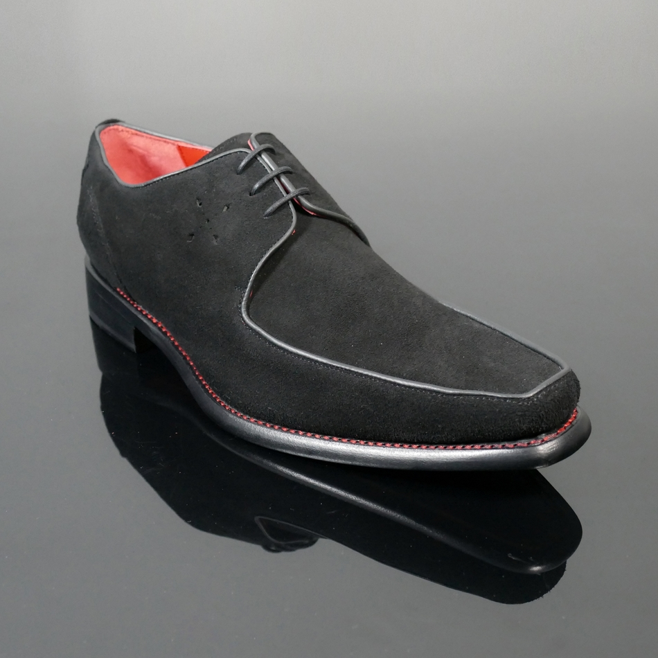 Melly 'Carrington' - Apron front lace up shoe